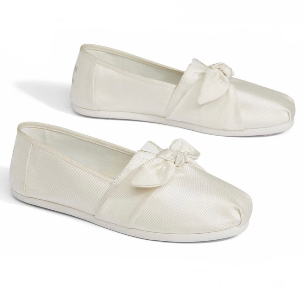 Toms Ivory Grosgrain Bow Classics